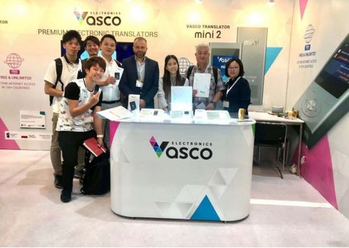 免费全球漫游 欧洲vasco ai 翻译机亮相香港环球移动电子展